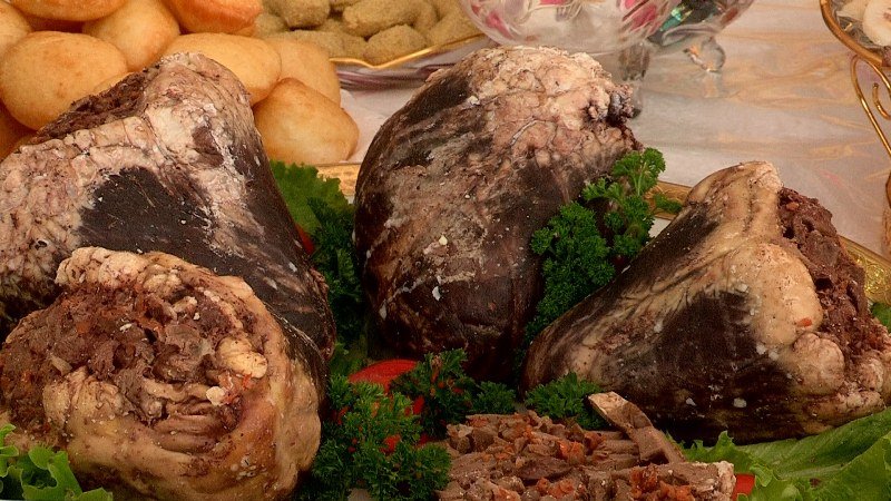Ұмыт болған ұлттық тағамдар тәрбие сағаты. Казахские национальные блюда. Казахская кухня национальные блюда. Карын блюдо национальное. Казахская Национальная кухня мясо.