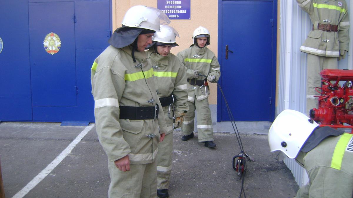 Противопожарное дело. Аварийно спасательная подготовка. Пожарно-спасательная команда НАСФ. Аварийно спасательные формирования флагштоки. ЦАСФ Невинномысск.